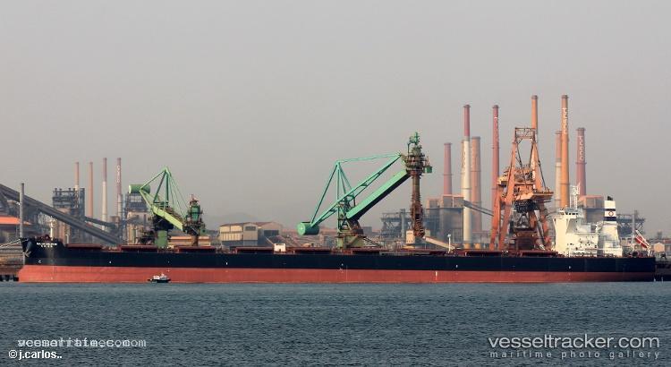 Solar-Dolphin - Bulk Carrier vessel registered in Panama