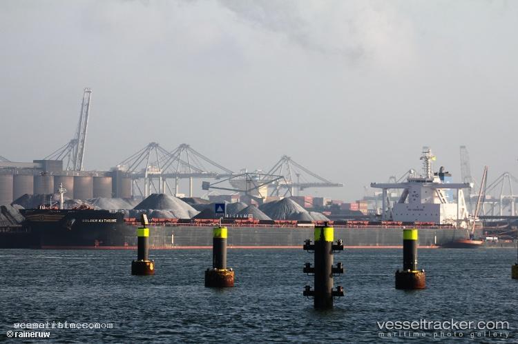 Golden-Kathrine - Bulk Carrier vessel registered in Hong Kong
