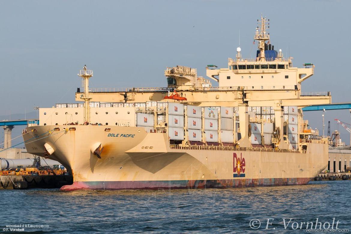 Dole-Pacific - Container Ship vessel registered in Bahamas