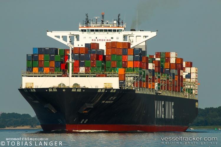 Ym-Warmth - Container Ship