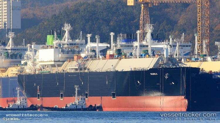 Murex - Lng Tanker vessel registered in Bahamas