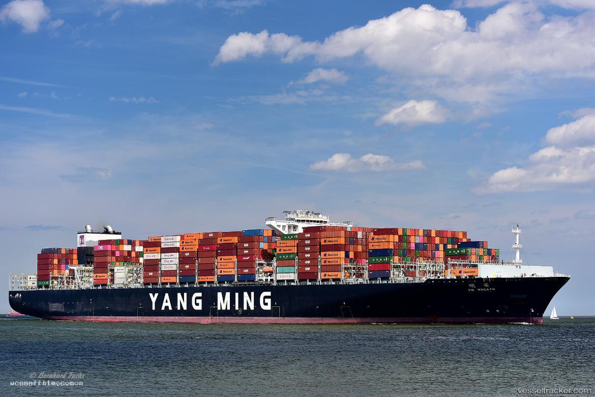 Ym-Wreath - Container Ship vessel registered in Hong Kong