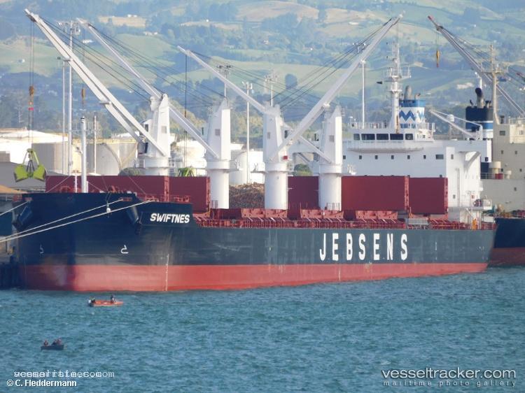 Es-Care. - General Cargo Ship vessel registered in Panama