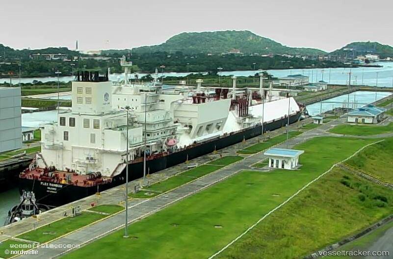 Flex-Rainbow - Lng Tanker vessel registered in Marshall Islands