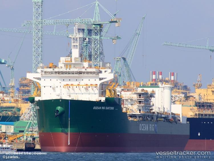 Santorini - Drilling Ship vessel registered in Bahamas