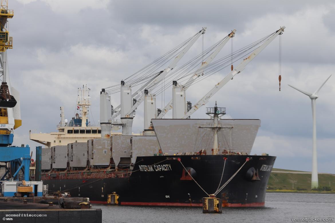 Tomini-Solano - Bulk Carrier vessel registered in Marshall Islands
