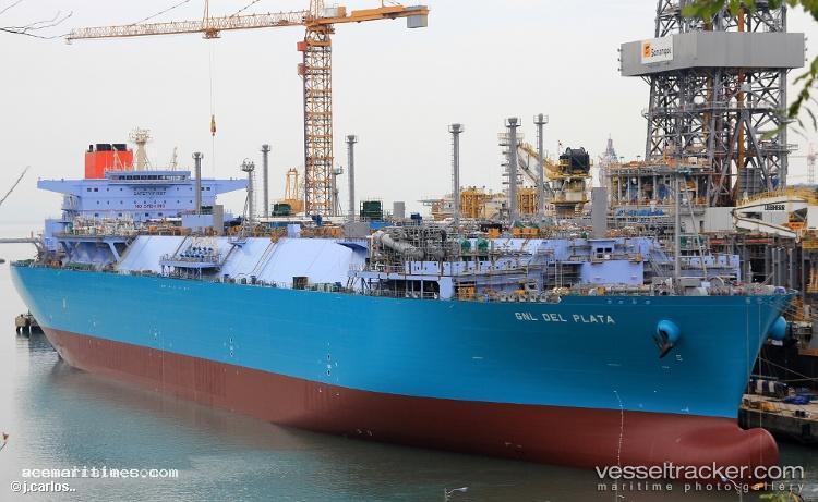 Bauhinia-Spirit - Fsru Tanker vessel registered in Bahamas