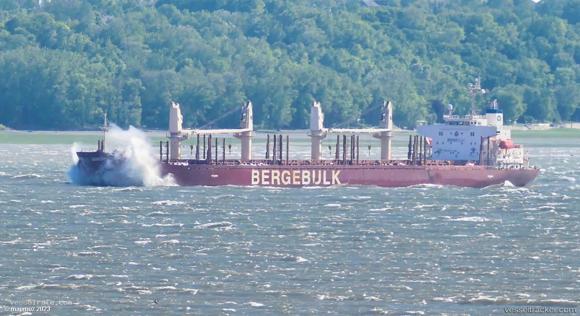 Berge-Shari - Bulk Carrier vessel registered in United Kingdom