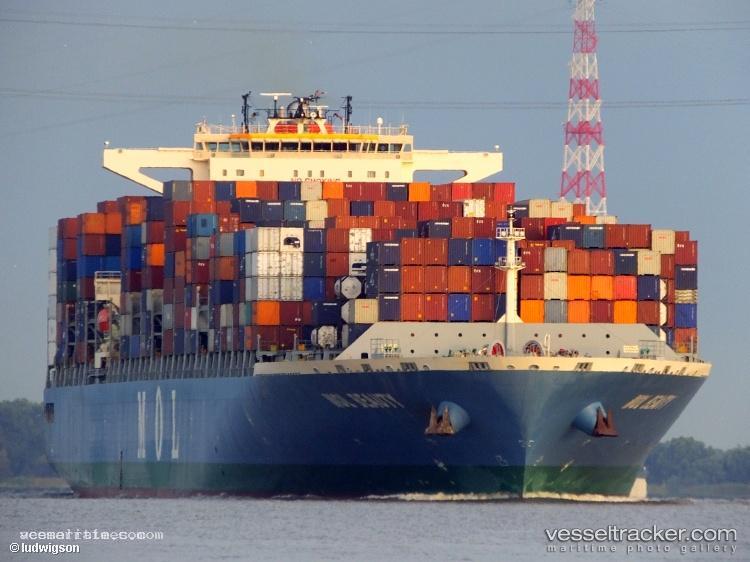 Seaspan-Beauty - Container Ship vessel registered in Hong Kong