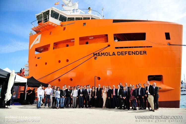 Mamola-Defender - Offshore Tug Supply Ship