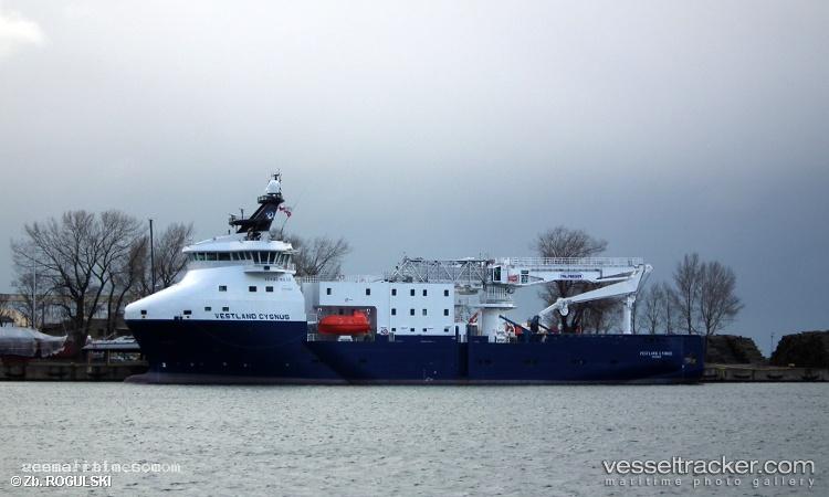 Norside-Cygnus - Work Repair Vessel vessel registered in Bahamas