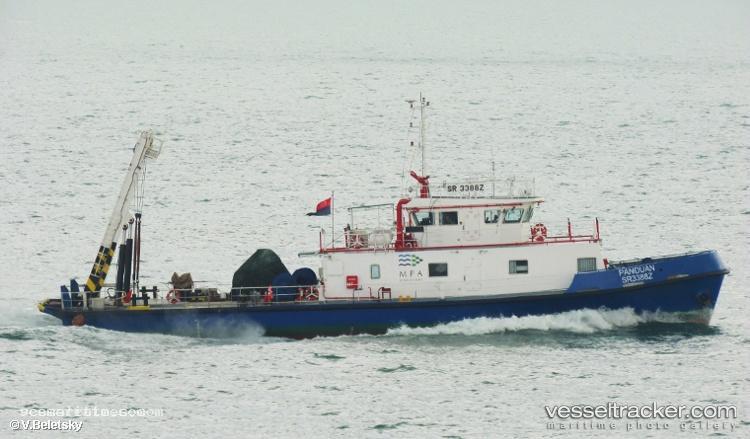 Panduan - Buoy Lighthouse Vessel vessel registered in Singapore