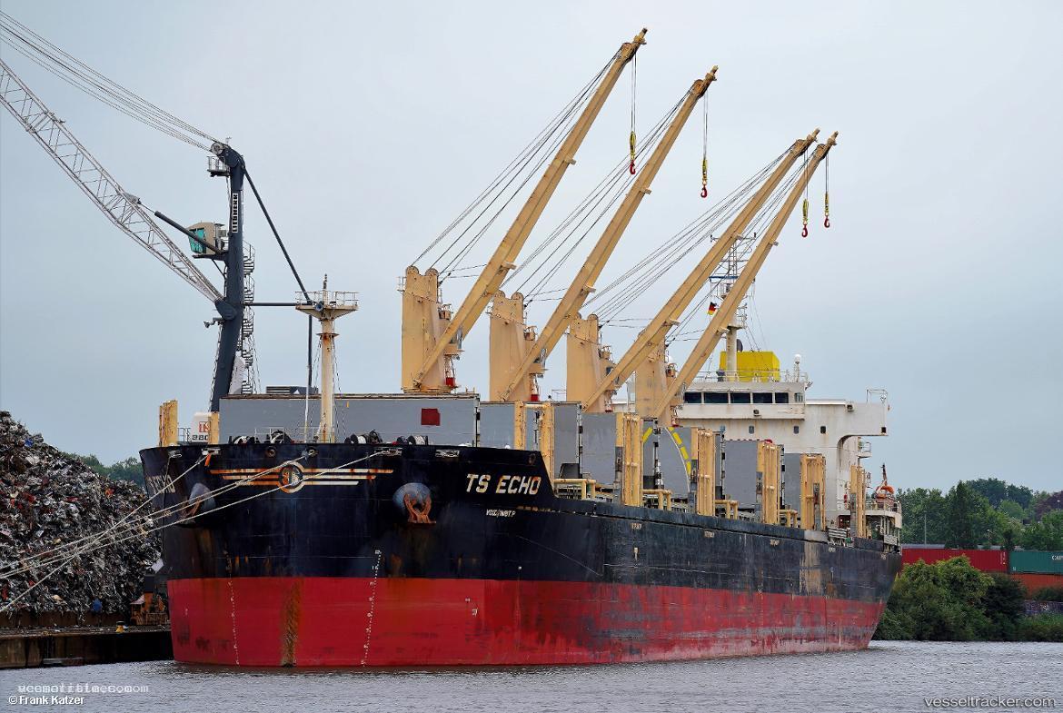 Ts-Echo - Bulk Carrier vessel registered in Marshall Islands