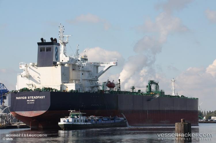 Sti-Steadfast - Crude Oil Tanker vessel registered in Marshall Islands