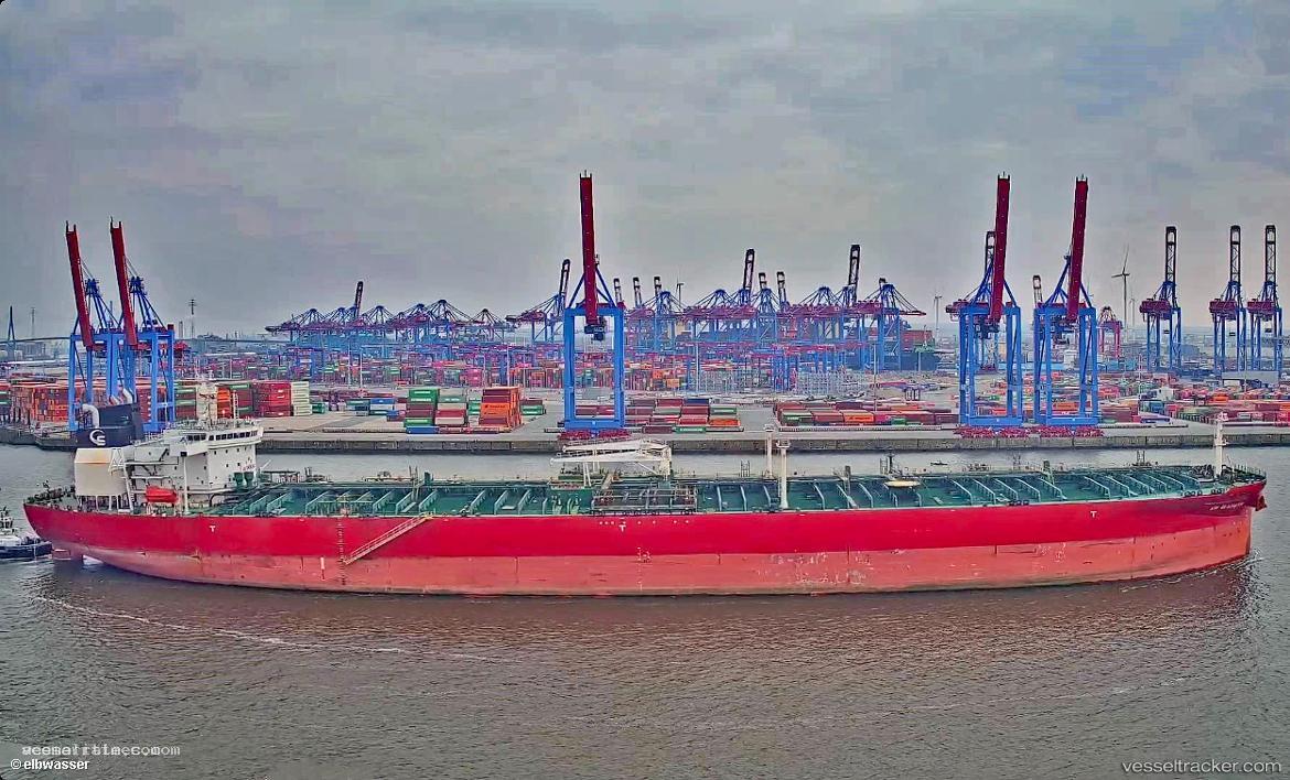 Sti-Gladiator - Crude Oil Tanker vessel registered in Marshall Islands
