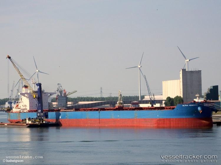 Alpha-Honesty - Bulk Carrier