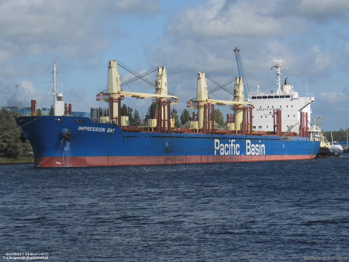 Impression-Bay - Bulk Carrier vessel registered in Hong Kong