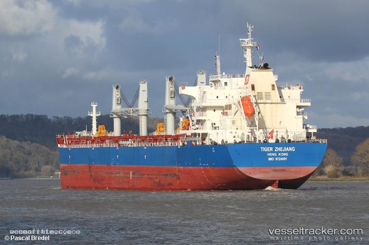 Ogba - Bulk Carrier vessel registered in Singapore
