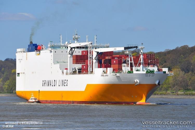 Grande-Luanda - Deck Cargo Ship vessel registered in Italy