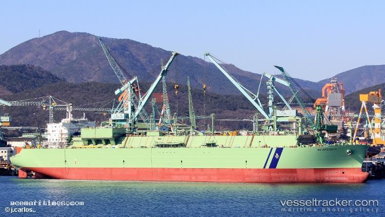 Bw-Integrity - Fsru Tanker vessel registered in Singapore