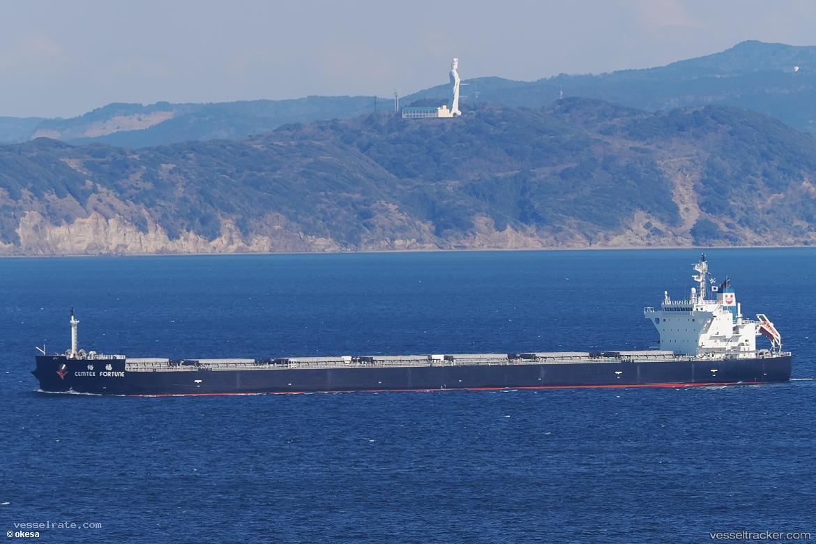 Cemtex-Fortune - Bulk Carrier vessel registered in Singapore
