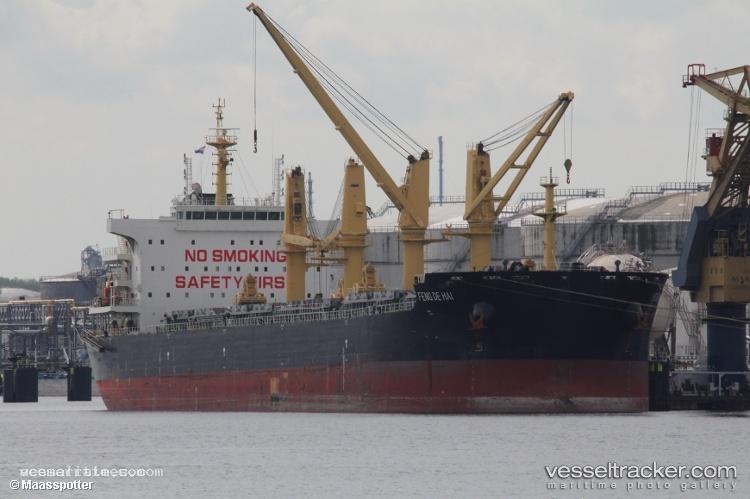 Feng-De-Hai - Bulk Carrier vessel registered in Hong Kong