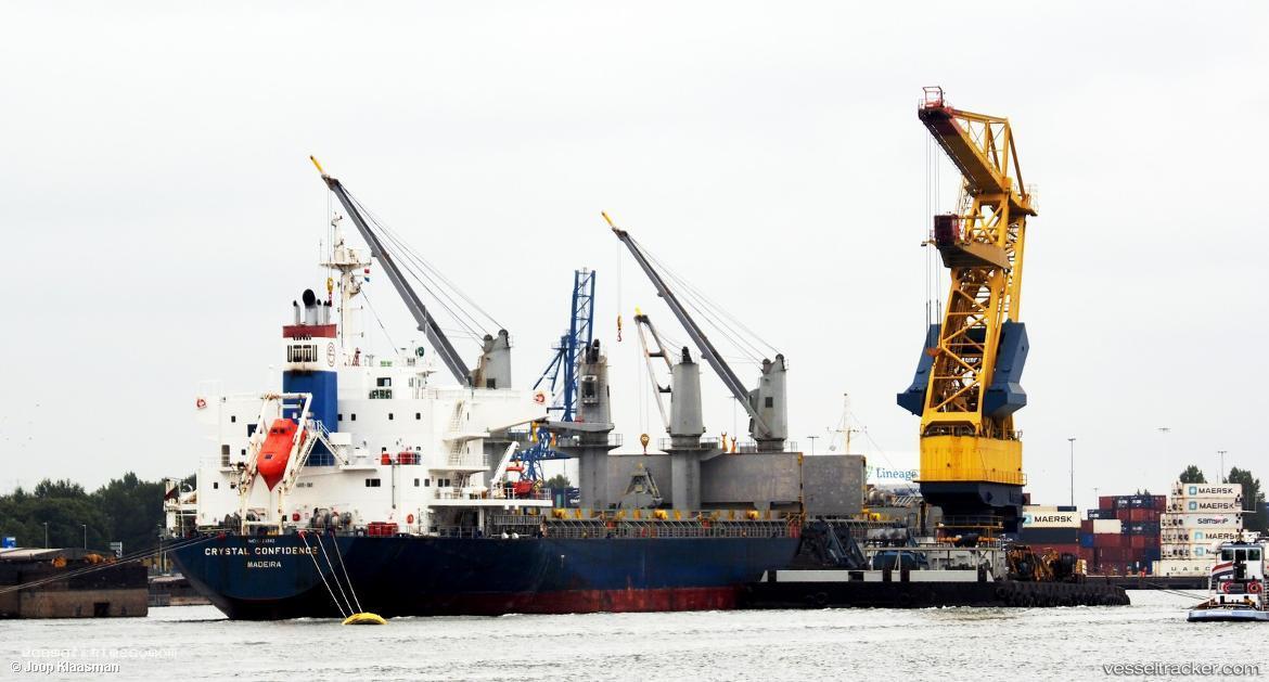Crystal-Confidence - Bulk Carrier vessel registered in Portugal