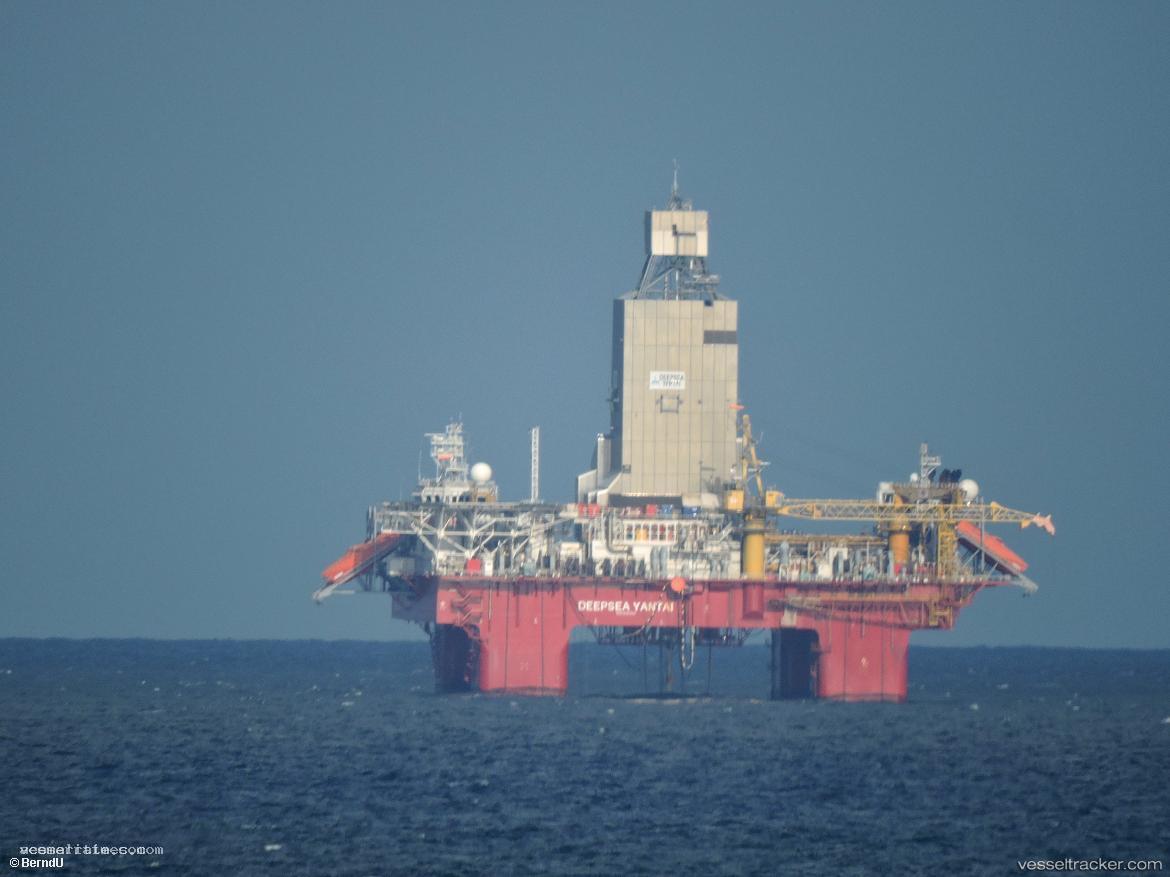 Deepsea-Yantai - Drilling Ship vessel registered in Bahamas
