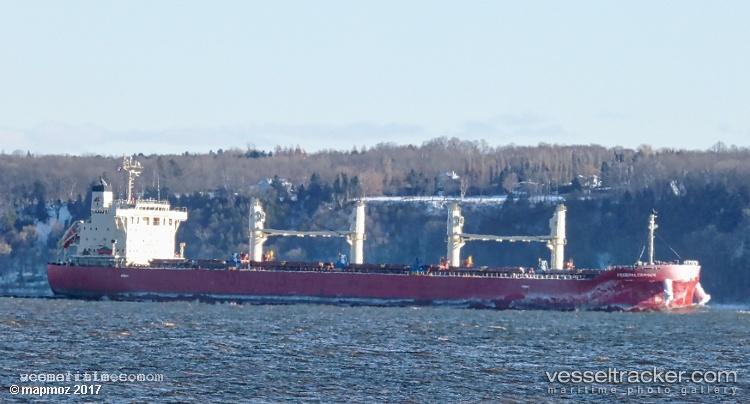Crimson-Glory - Bulk Carrier vessel registered in Singapore