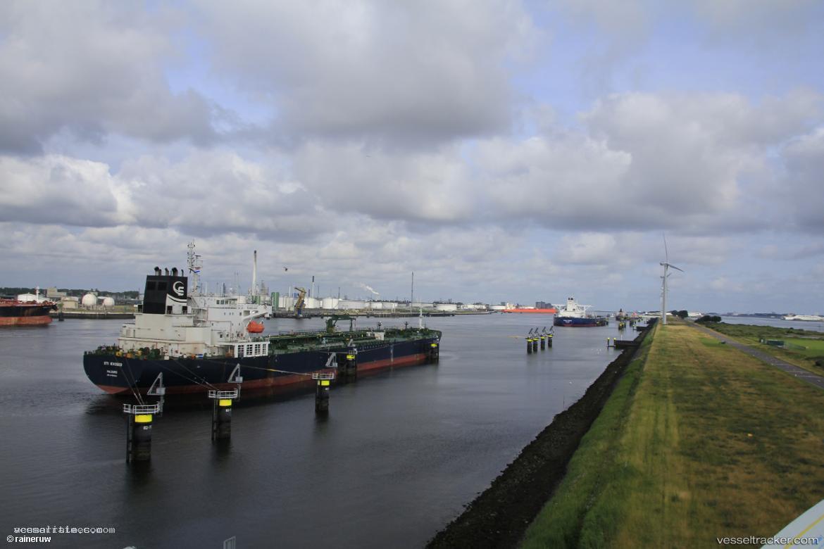 Hafnia-Exceed - Crude Oil Tanker vessel registered in Singapore