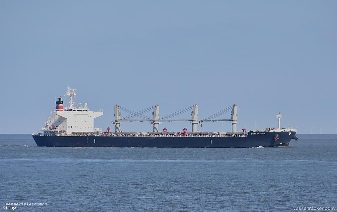 Draftvader - Bulk Carrier vessel registered in Greece