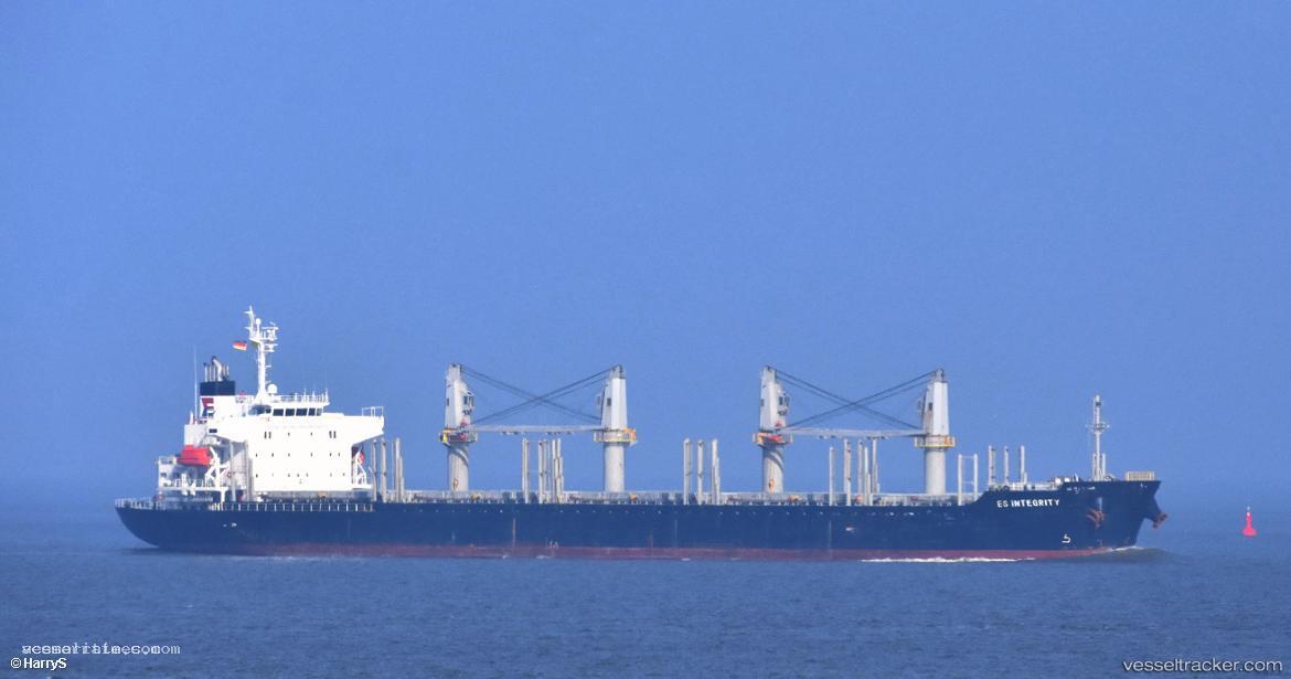 Es-Integrity - Bulk Carrier vessel registered in Panama
