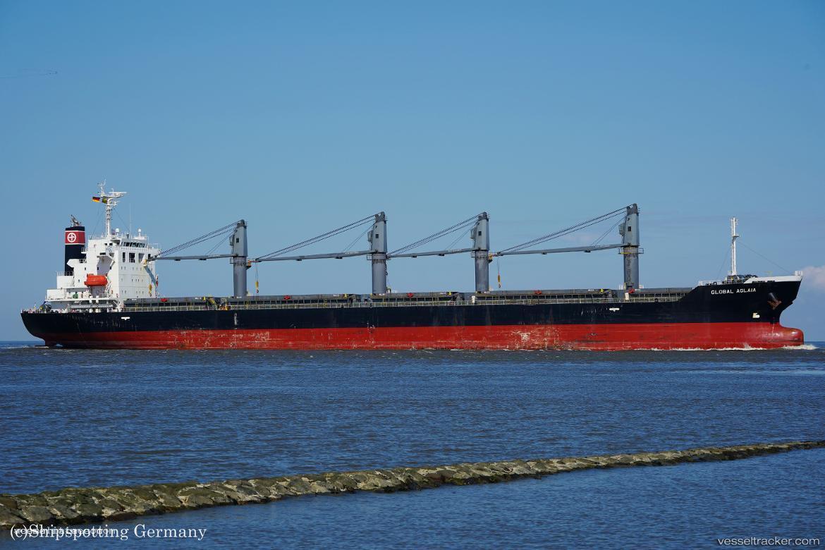 Grand-Ambrose - General Cargo Ship vessel registered in Panama