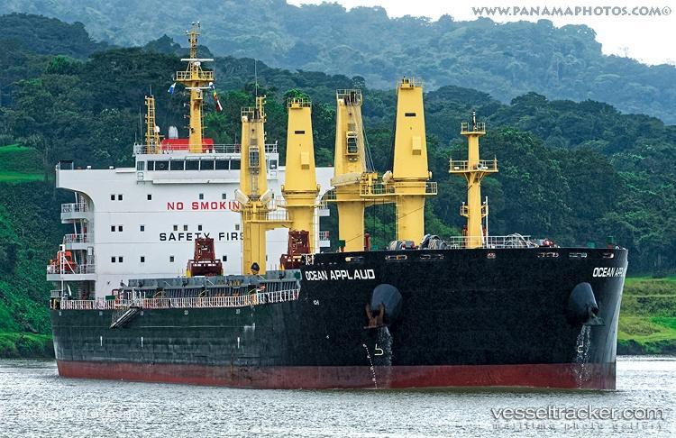 Ocean-Applaud - Bulk Carrier vessel registered in Hong Kong