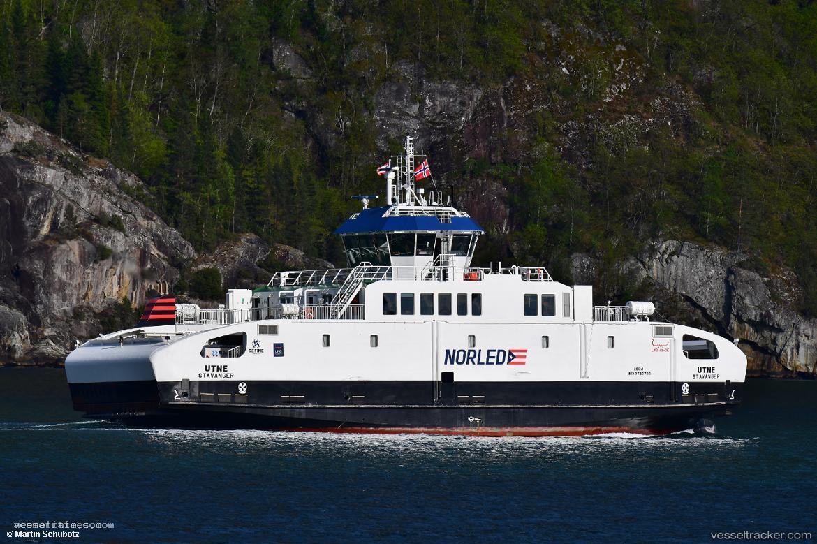 Loch-Frisa - Passenger Ro Ro Cargo Ship vessel registered in United Kingdom