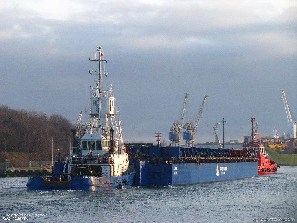 Raduga-Poseidon - Tug vessel registered in Portugal