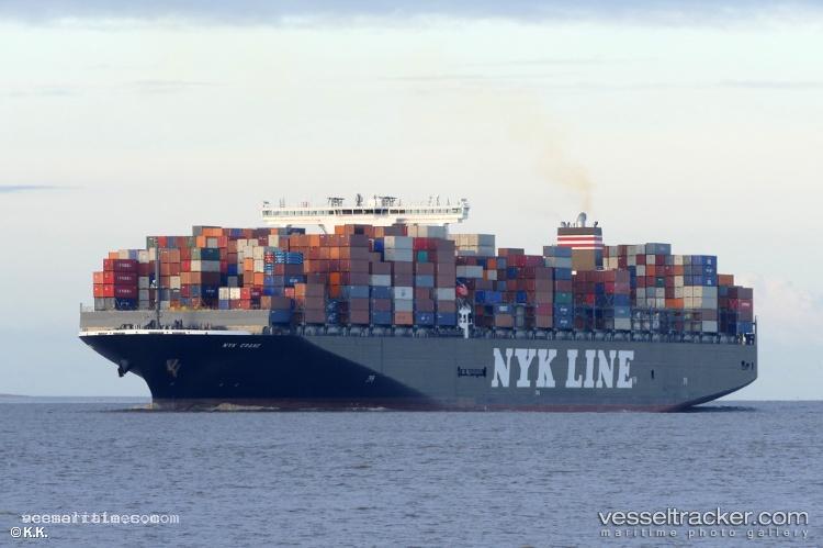 One-Crane - Container Ship vessel registered in Panama