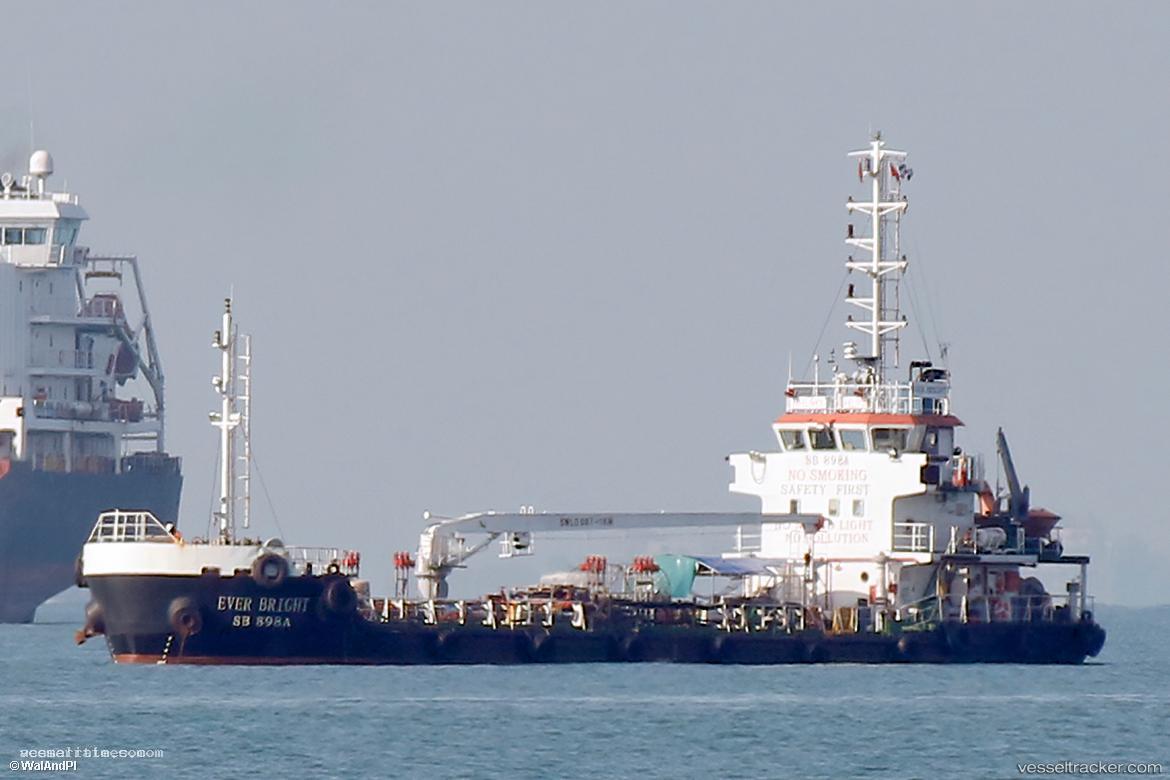 Ever-Bright - Service Ship vessel registered in Singapore