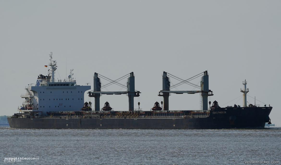 Genco-Freedom - Bulk Carrier vessel registered in Marshall Islands