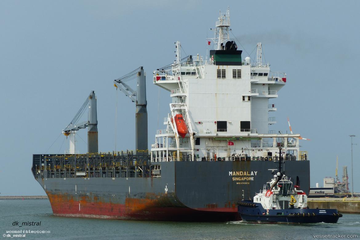 Magdalena-Schulte - Container Ship vessel registered in Singapore