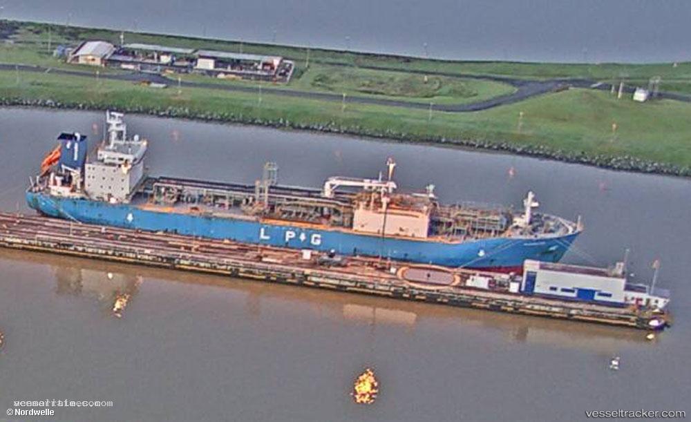 Ellington - Lpg Tanker vessel registered in Singapore