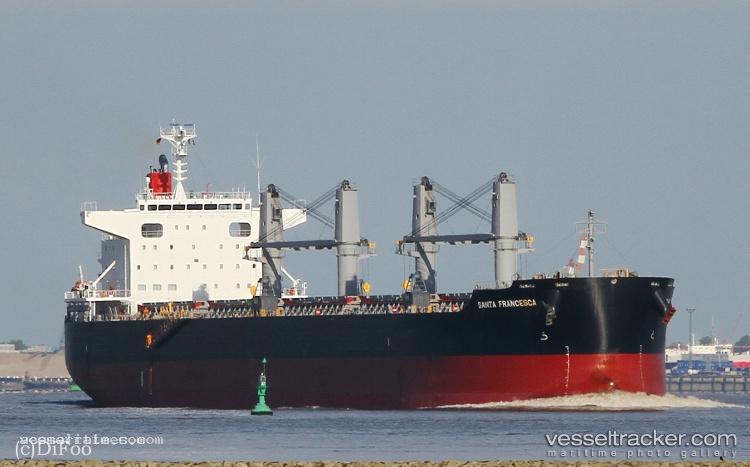 Lorenzo - Bulk Carrier vessel registered in Marshall Islands