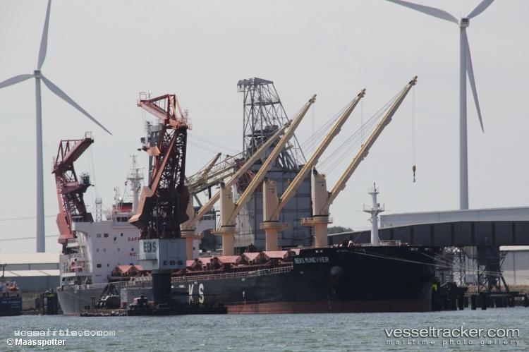 Flat - Bulk Carrier vessel registered in Barbados