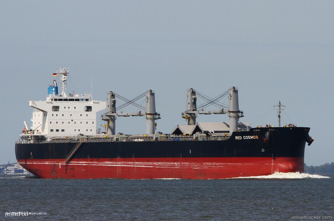 Red-Cosmos - Bulk Carrier vessel registered in Marshall Islands