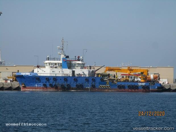 Team-Dora - Work Repair Vessel vessel registered in Saint Kitts and Nevis
