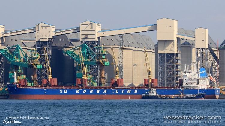 Sm-Diamond - Bulk Carrier vessel registered in Panama
