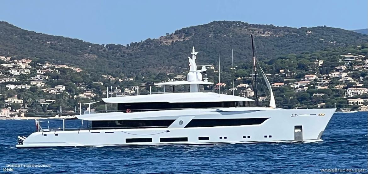 Ares - Service Ship vessel registered in Cayman Islands