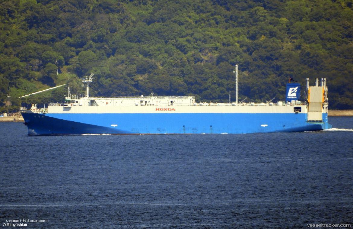 Suzuka - Vehicles Carrier vessel registered in Japan