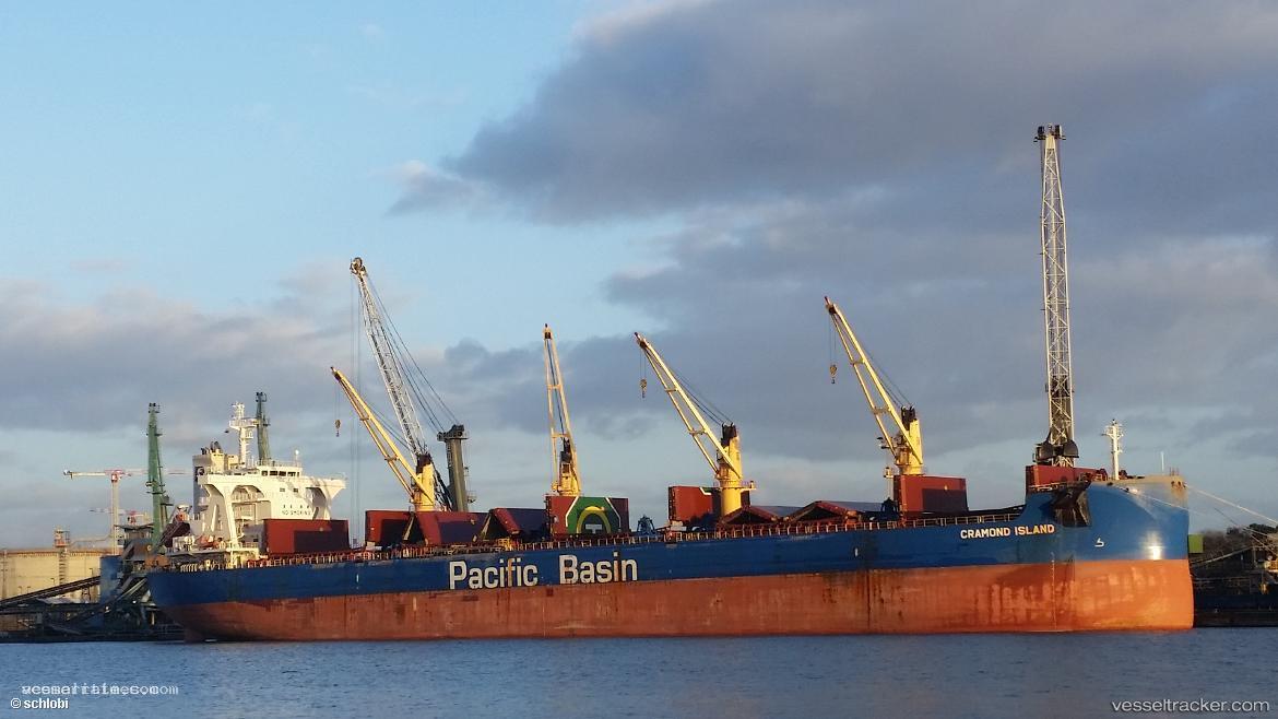 Cramond-Island - Bulk Carrier vessel registered in Hong Kong