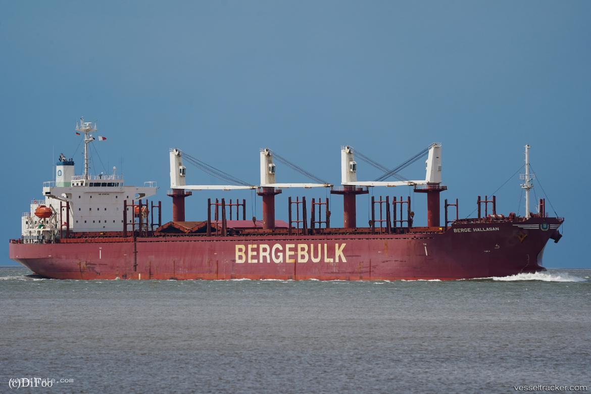 Berge-Hallasan - General Cargo Ship vessel registered in Panama